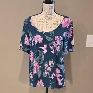 Ann Taylor Blouse Scoop Neck Green with Pink Floral Design Short Sleeve Size Med